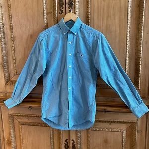 Vineyard Vines Performance Classic Fit Tucker Shirt- XS. 100% Nylon Blue/Teal.